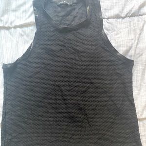 Black mesh workout tank top